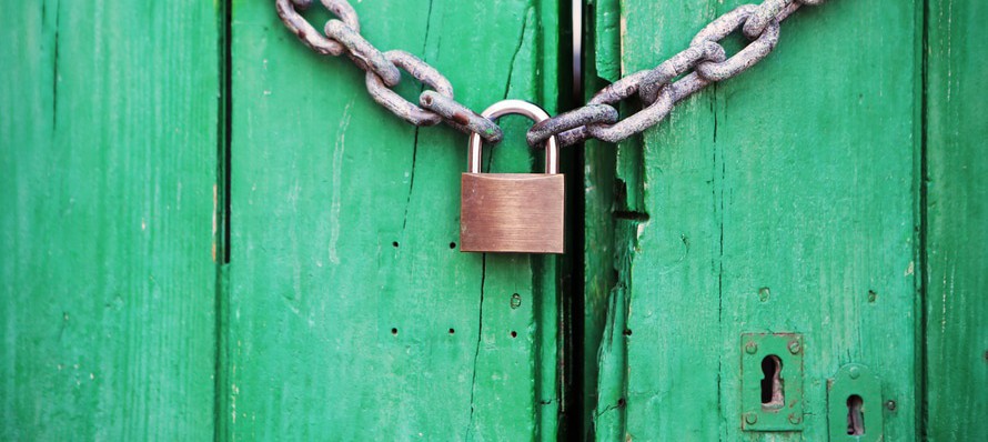 door-green-closed-lock-large